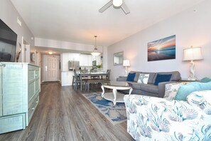 Smart TV - Updated Coastal Condo w/Lagoon Pool & Close Dining/Attractions in Central Destin (Destin)