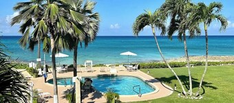 Superbes vues - Grande plongée en apnée dans ce moderne 2 BR -Cocoplum # 8 par Cayman Vacation