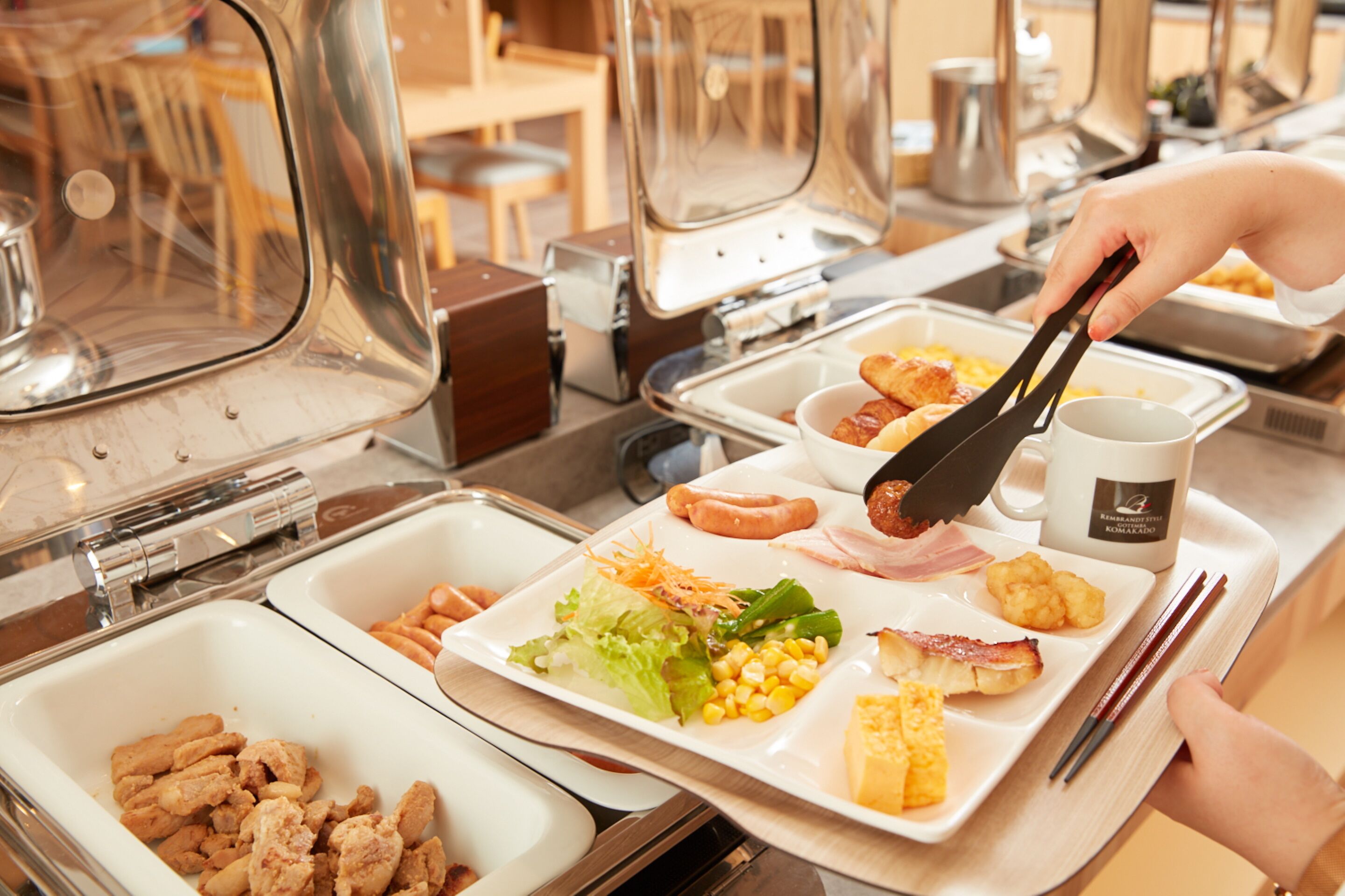Café da manhã com buffet todos os dias mediante uma taxa