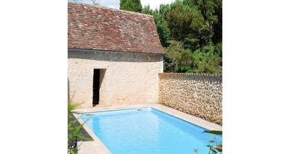 Magnifique maison de vacances privée avec piscine privée, WIFI, TV, animaux admis et parking