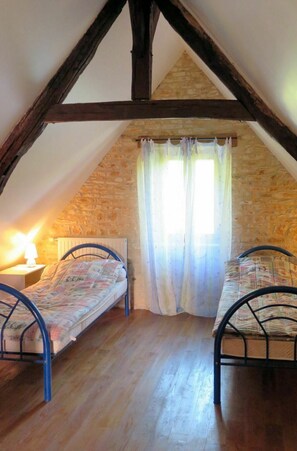 2 bedrooms, iron/ironing board, travel crib, free WiFi