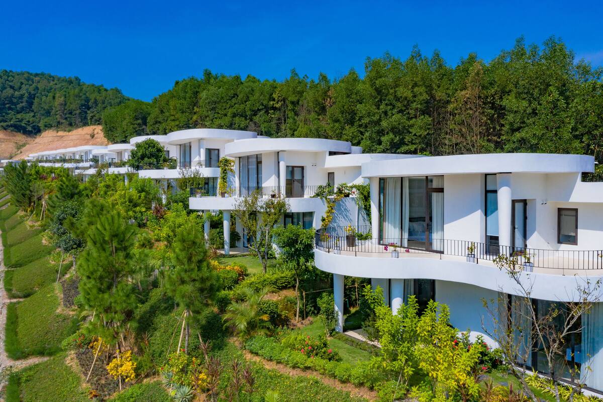 Villa, 3 Bedrooms, Mountain View | Premium bedding, minibar, in-room safe, desk