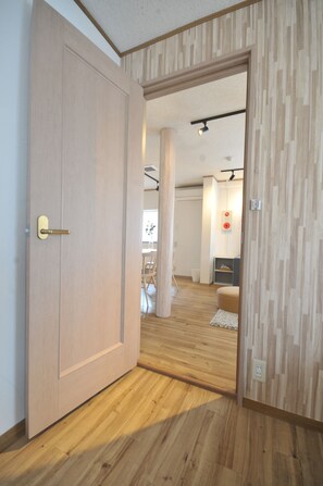 Condo | 3 bedrooms, free WiFi - Condominium House Ten-roku (Osaka)