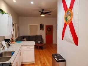 Interior - La Casita Blanca Ybor City Tampa (Tampa)