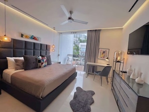 2 bedrooms, desk, iron/ironing board, free WiFi