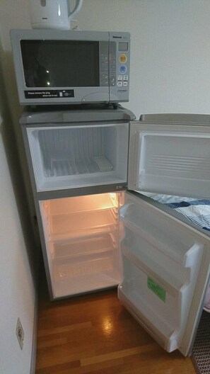 Apartment | Mini fridge - Uzumasa 202 (Kyoto)