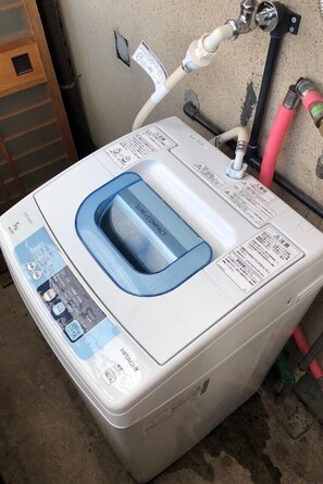 家庭單棟房屋 | 洗衣設備