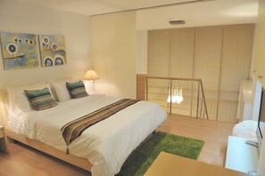 Departamento superior, 1 habitación, para no fumadores, cocineta | 1 habitación, escritorio, insonorización y wifi gratis 