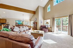 TV, fireplace, books, stereo