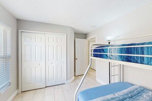 3 chambres, fer et planche à repasser, Wi-Fi gratuit, draps fournis