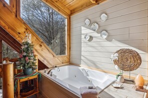 Cabin, 1 Bedroom | Bathroom | Towels