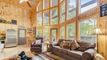 Cabin, 4 Bedrooms | Living area | Smart TV, video games