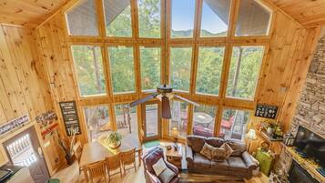 Cabin, 4 Bedrooms | Interior