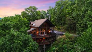 Cabin, 4 Bedrooms | Exterior