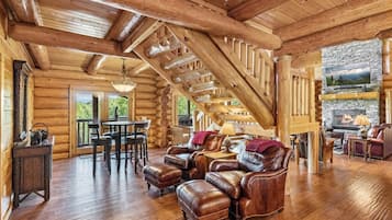 Cabane, 4 chambres | Salle de séjour | TV connectée