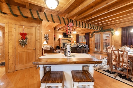 小屋, 2 间卧室 | 私人厨房 | 冰箱、烤箱、炉灶、茶具/咖啡用具