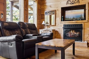 Cabin, 3 Bedrooms | Living area | Smart TV