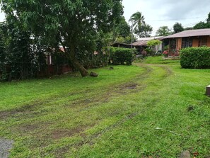 Property grounds - +Casa  de  descanso+ (Río Naranjo)