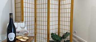 10A Brunswick Living Studio Close to APT and CBD Free Wifi Tram at Doorstep