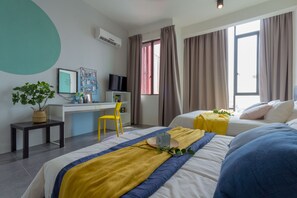 Iron/ironing board, WiFi, bed sheets
