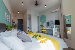 Iron/ironing board, WiFi, bed sheets