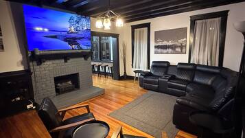 TV connectée, jeux vidéo, lecteur de DVD, table de tennis de table