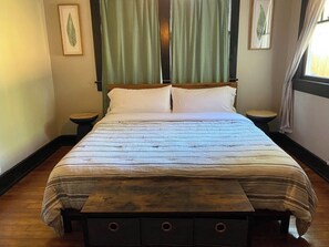 3 bedrooms, iron/ironing board, travel cot, free WiFi
