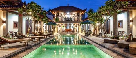 Façade de l’hébergement - soirée/nuit