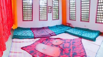 Coin salon dans le hall