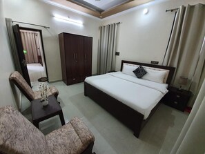 Pillow-top beds, individually furnished, desk, laptop workspace