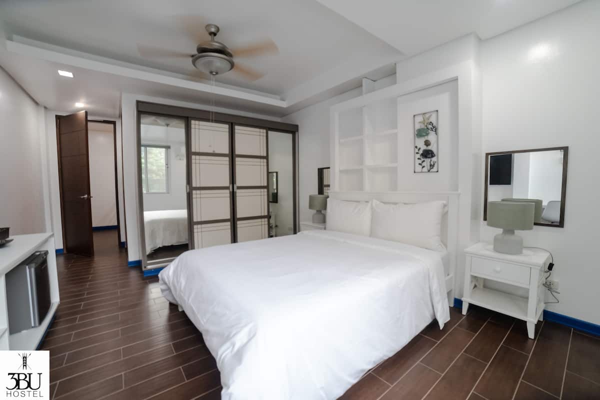 Dagem Room | 1 bedroom, laptop workspace, rollaway beds, free WiFi