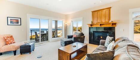 Televisión, chimenea y reproductor de DVD