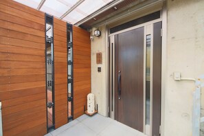 Property entrance - SAKURAYA kokusaidori (Naha)