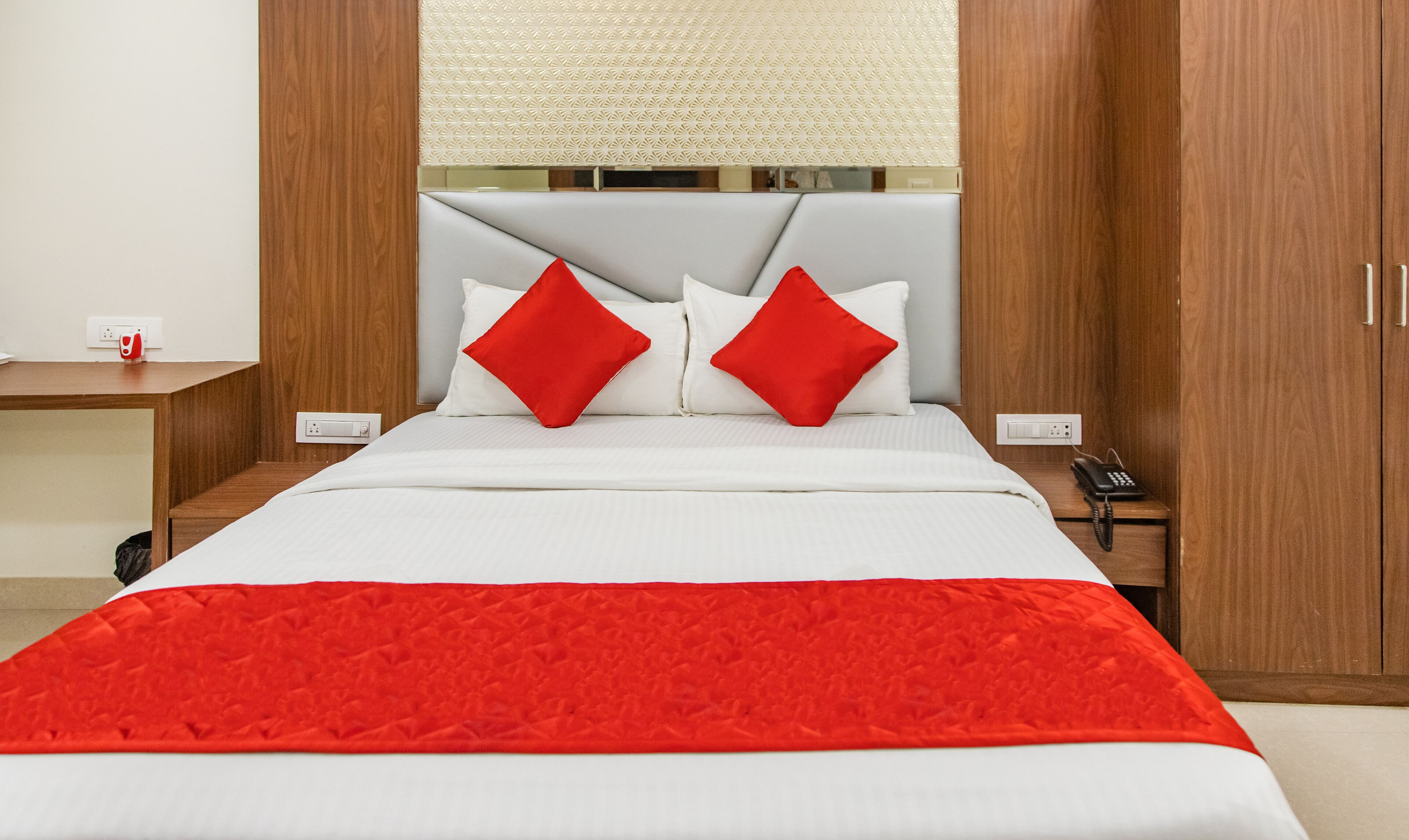 Deluxe Room | Free WiFi