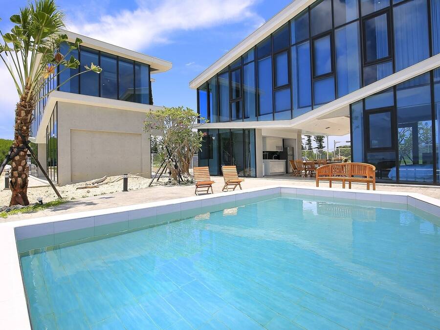 Seasonal outdoor pool