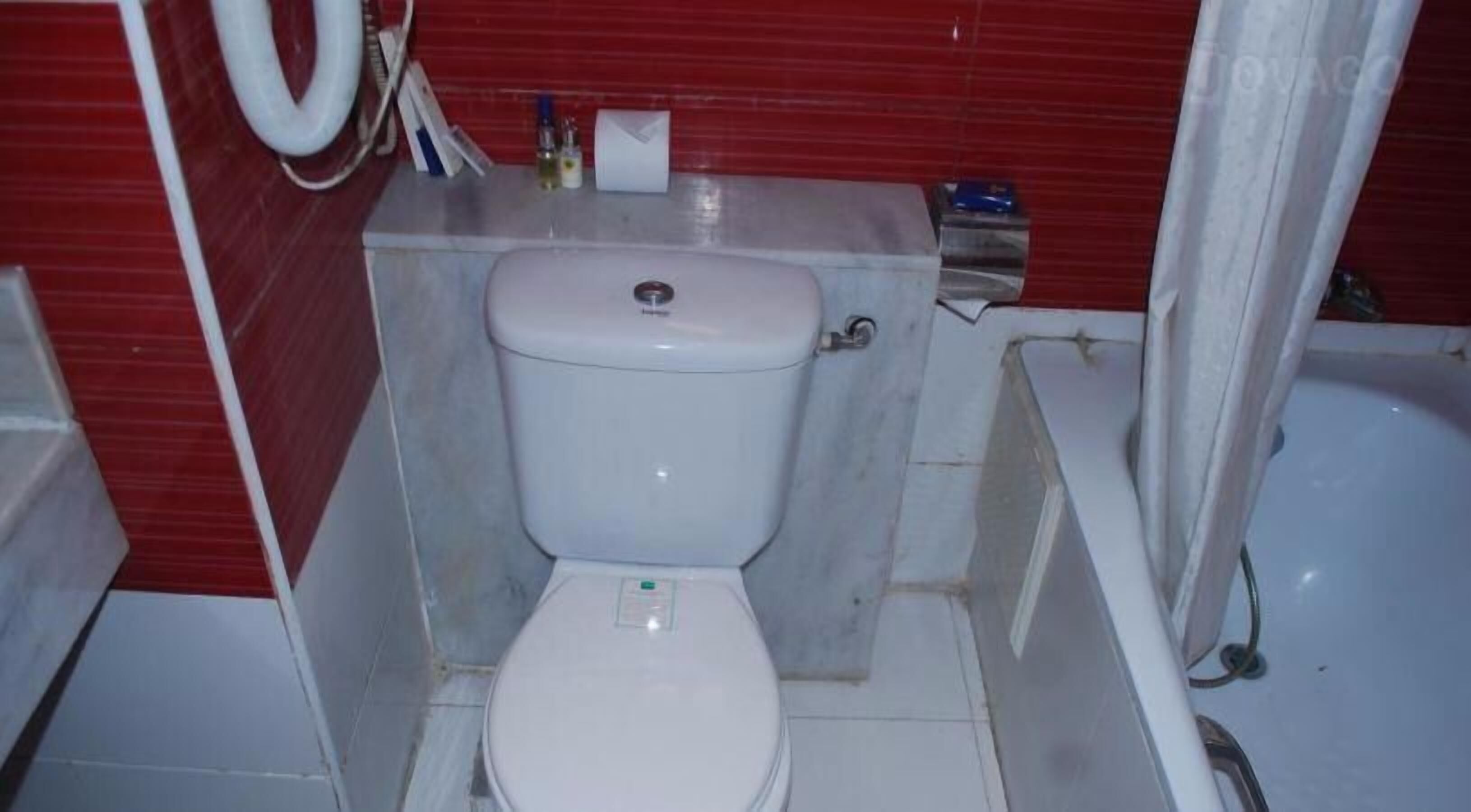 Bathroom | Free toiletries, slippers, towels, soap