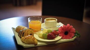 Daily buffet breakfast for a fee
