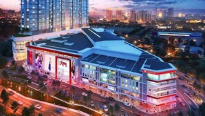 A modern hotel with a rooftop terrace, multiple floors, and a prominent CINEBANK sign. - MaxStays - Max Home at Da Men Residences (Subang Jaya)