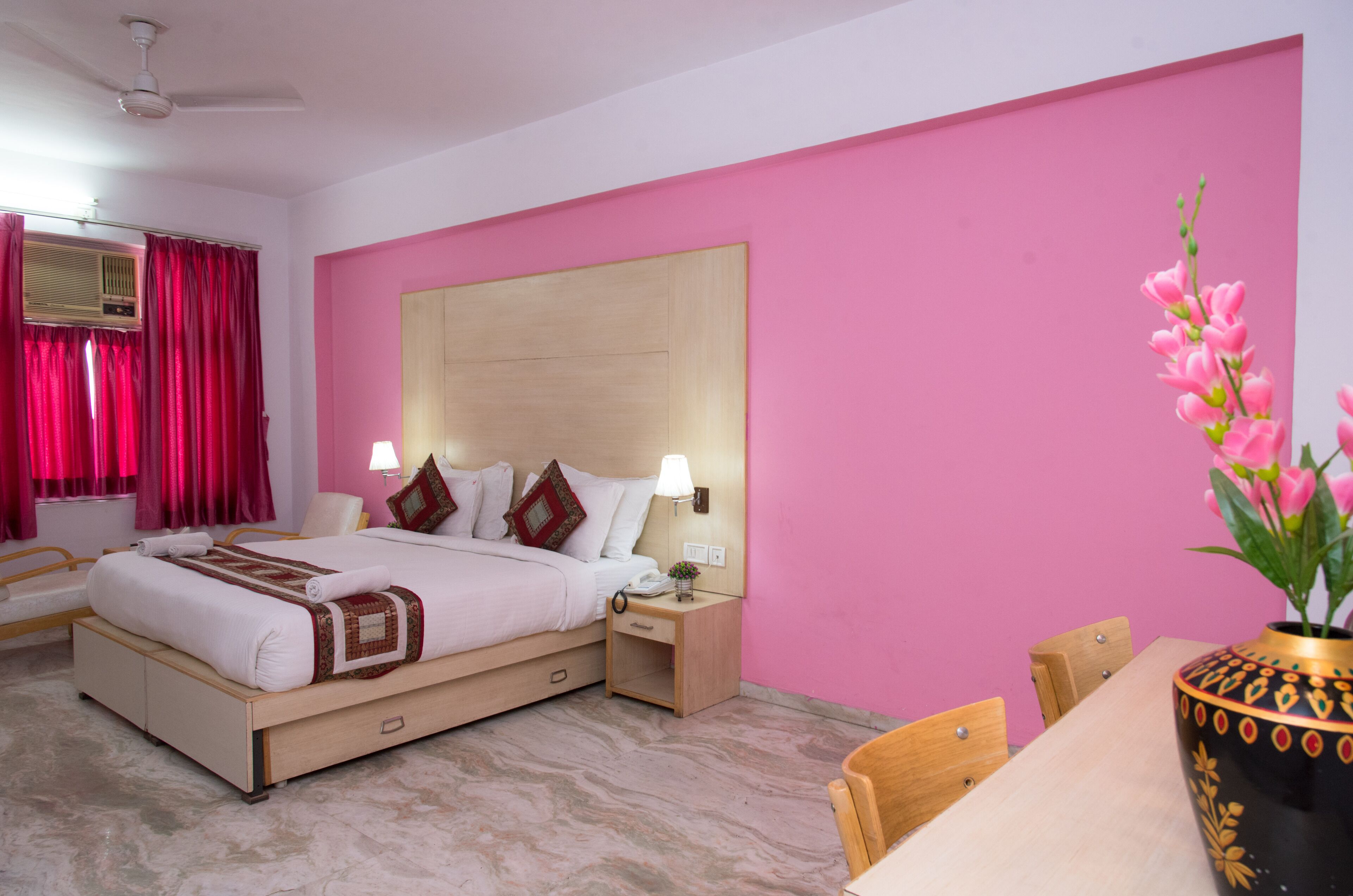 Foto - Hotel Gorbandh