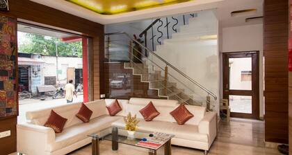 Gorbandh Hotel
