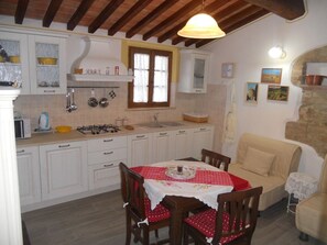 Dining - Ancient farm la Martinella Depandance apartment (Siena)