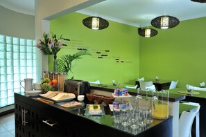 Petit déjeuner buffet compris tous les jours