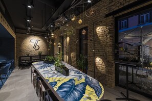 Buffet déjeuner (20 EUR par personne)