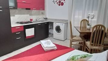 Apartment, 2 Schlafzimmer, Küche (Arte)