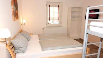 Apartment | 1 bedroom, free WiFi, bed sheets