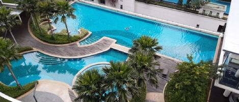 Piscine extérieure