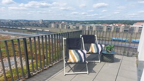 Premium Room, 1 Queen Bed with Sofa bed (Roof Terrace, Family Room)