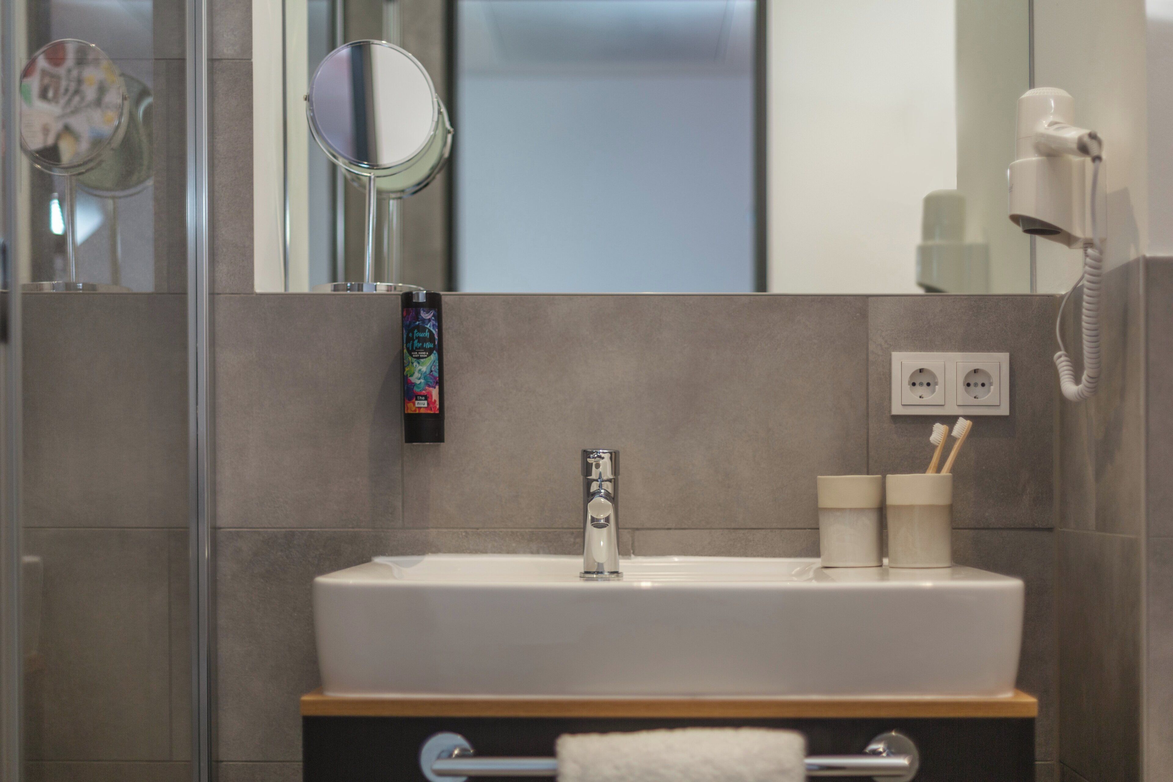 客房内保险箱、隔音、免费婴儿床、免费 WiFi