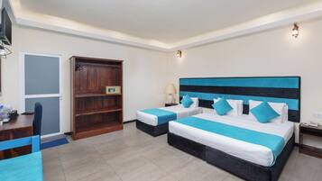 Minibar, in-room safe, individually decorated, individually furnished