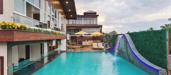 Beach Corridor Hotel & Spa with Free Airport Shuttle